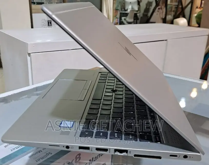 New Laptop HP EliteBook 840 256GB Intel Core I7 SSD 512GB