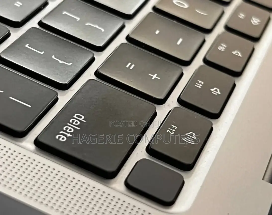 New Laptop Apple MacBook Air 2020 8GB SSD 512GB