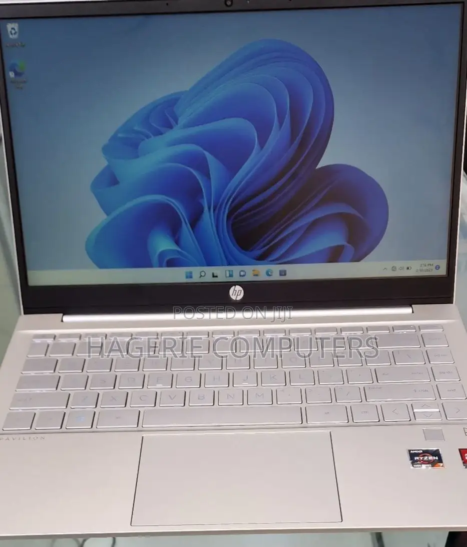 New Laptop HP Pavilion 14 8GB AMD Ryzen 5 SSD 512GB