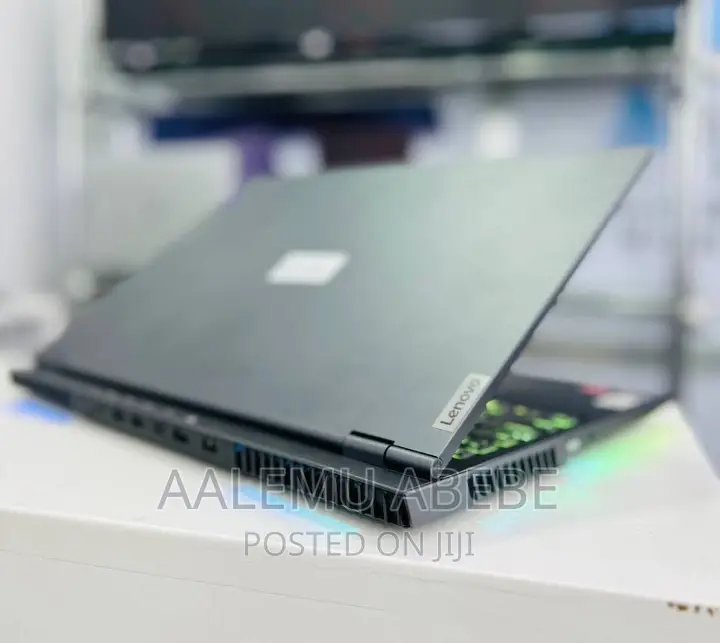 New Laptop Lenovo Legion 7 32GB AMD Ryzen 9 SSD 1T