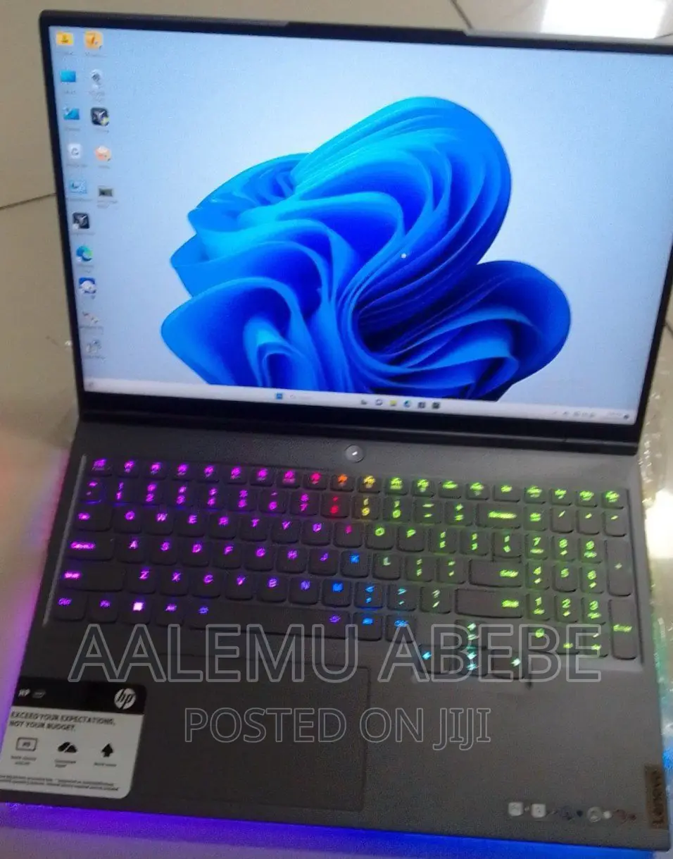 New Laptop Lenovo Legion 7 32GB AMD Ryzen 9 SSD 1T