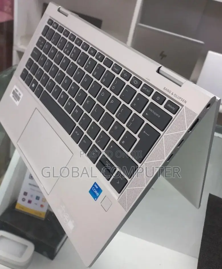 New Laptop HP EliteBook 830 G8 16GB Intel Core I5 SSD 512GB