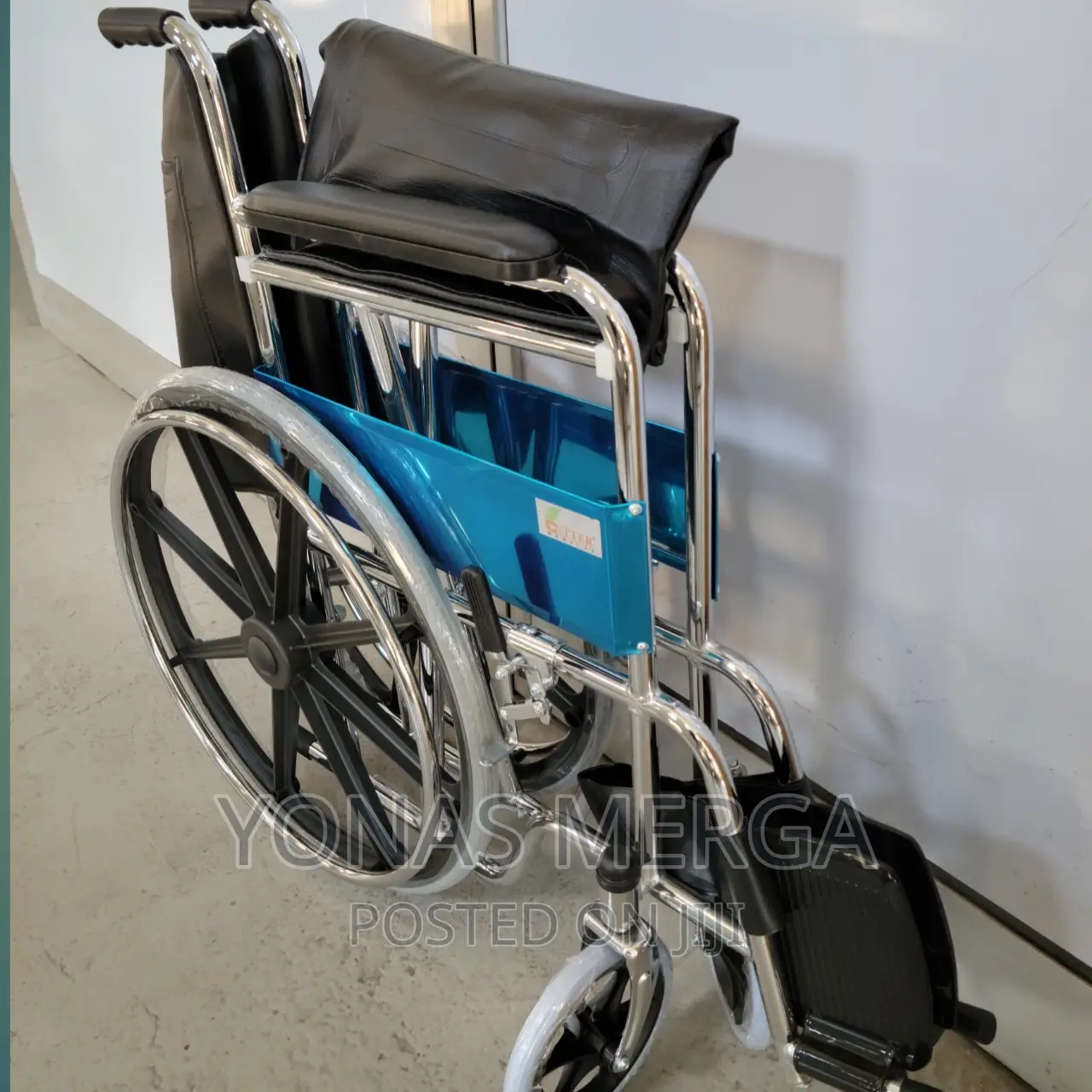Mm9020
Aluminum Wheelchair//MM5010
Chrome Plated Wheelchair