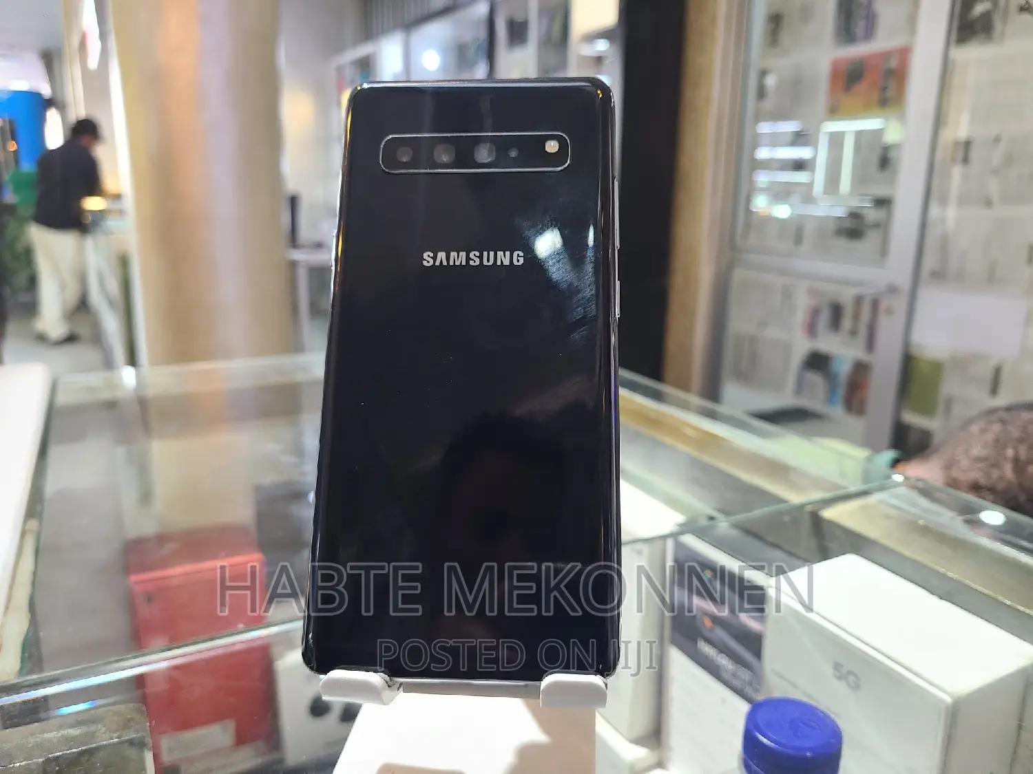 New Samsung Galaxy S10 5G 512 GB Black