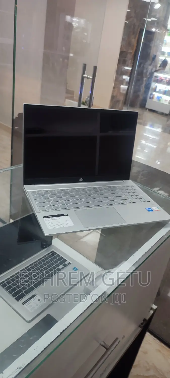 New Laptop HP Pavilion 15 8GB Intel Core I5 SSD 512GB