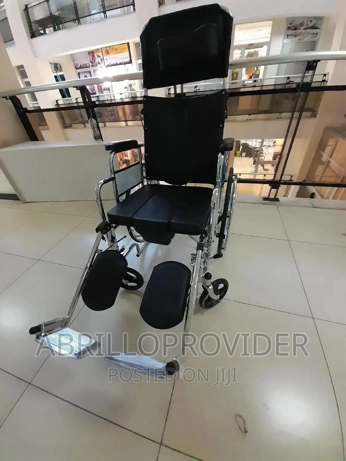 መዘርጋት የሚቺሉtoilet Wheelchair