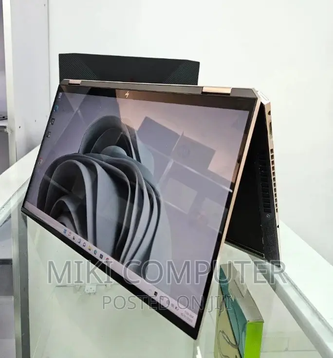 New Laptop HP Spectre X360 16GB Intel Core I7 SSD 512GB
