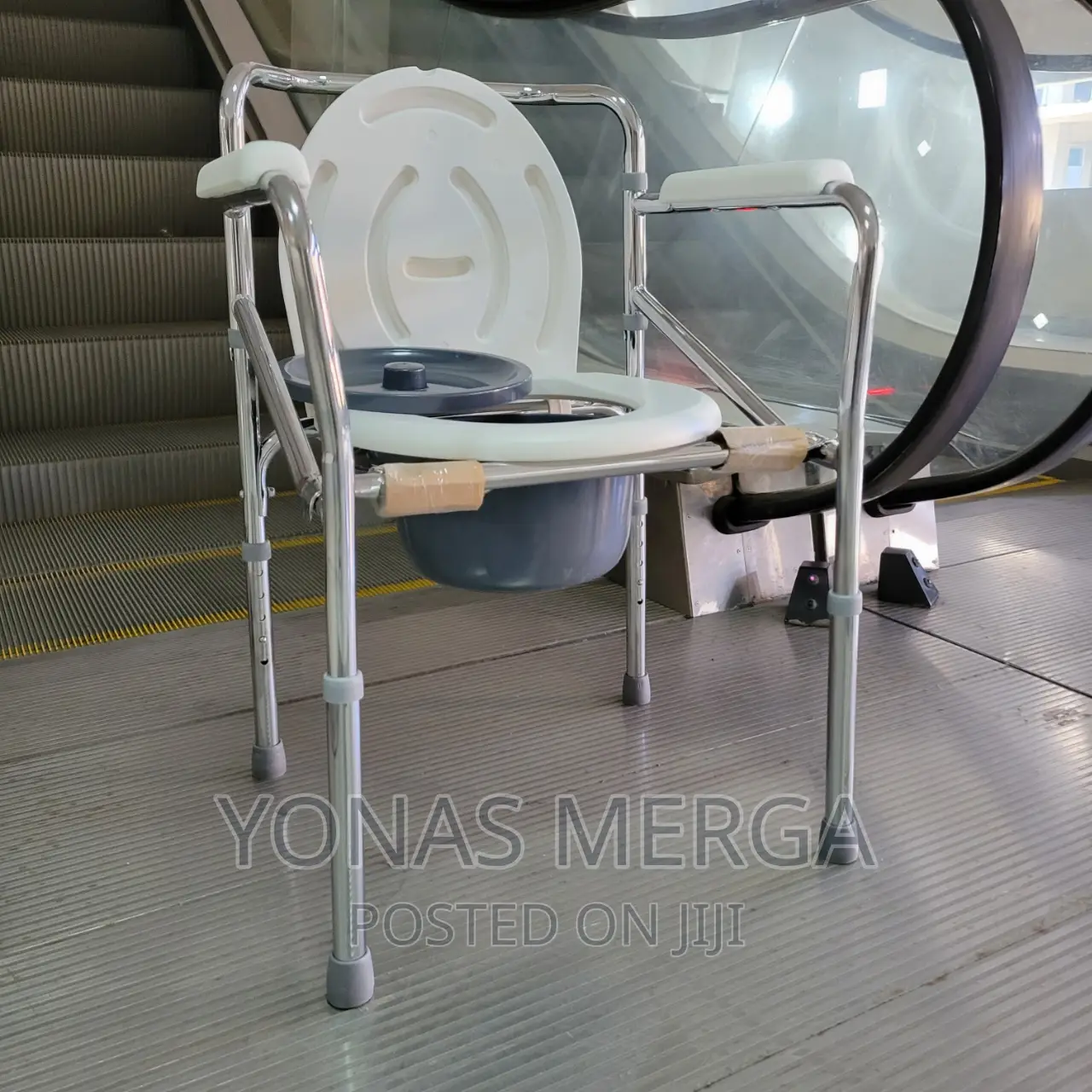 Toilet;Popo Chair/Neosafe Heavy Duty Folding 
_