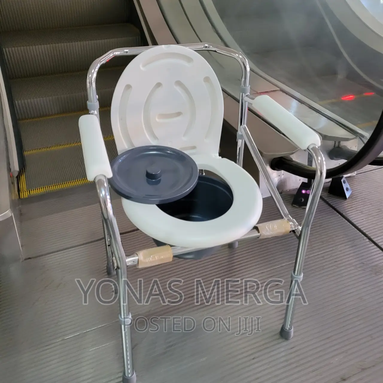 Commode_arcatron MOBILITY Reinventing Assisted Living Store