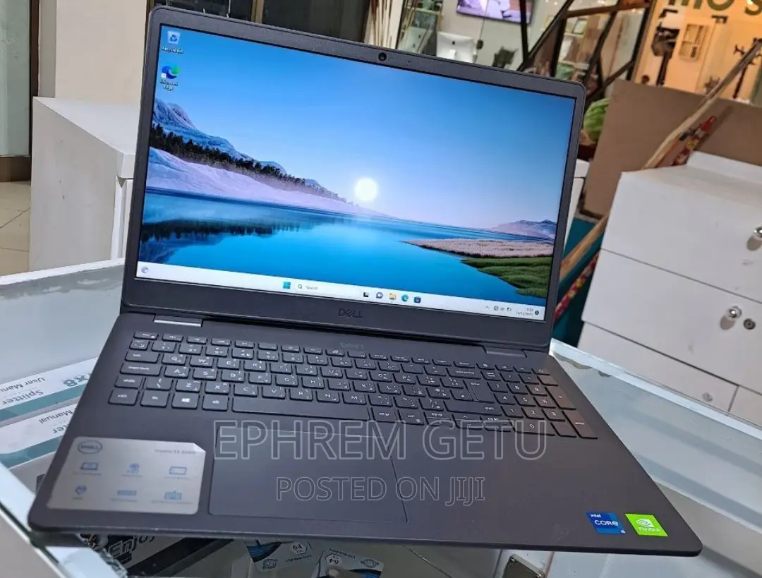 New Laptop Dell Vostro 15 5568 8GB Intel Core I5 HDD 1T