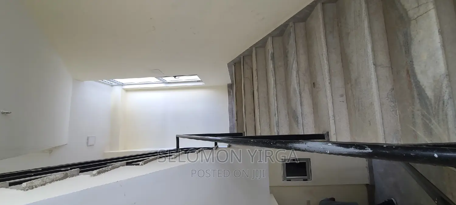 Labiro Krayi Yawal Nu