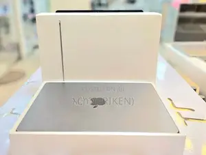 Photo - New Laptop Apple MacBook Air 2022 M2 8GB Apple M2 SSD 256GB