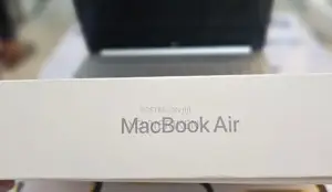 New Laptop Apple MacBook Air 2022 M2 8GB Apple M2 SSD 256GB