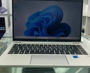 Photo - New Laptop HP EliteBook 830 G8 16GB Intel Core I7 SSD 512GB