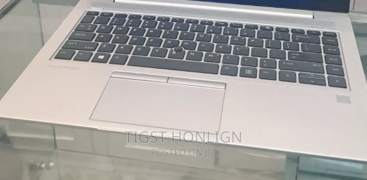 New Laptop HP EliteBook 840 8GB AMD Ryzen 3 SSD 256GB