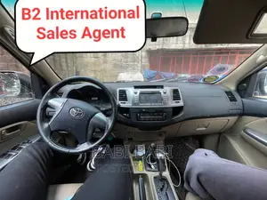 Toyota Hilux 2013 Gold