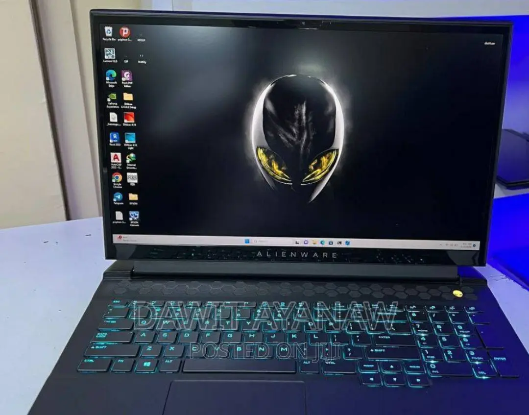 New Laptop Alienware Area-51m 32GB Intel Core I7 SSD 1T