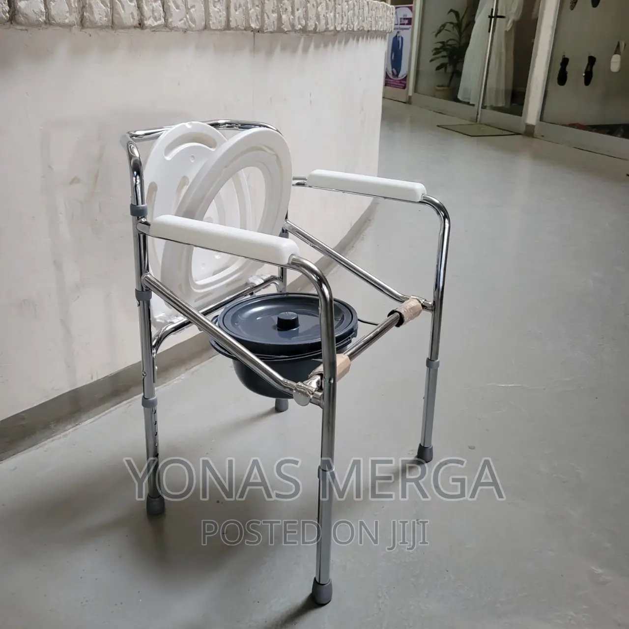 Commode_powder Coated Neosafe MS Mide Open Commode Chair