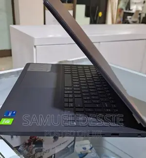 New Laptop Dell Vostro 15 3000 8GB Intel Core I5 HDD 1T