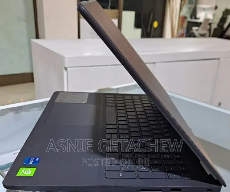 New Laptop Dell Latitude 5310 8GB Intel Core I5 SSD 512GB