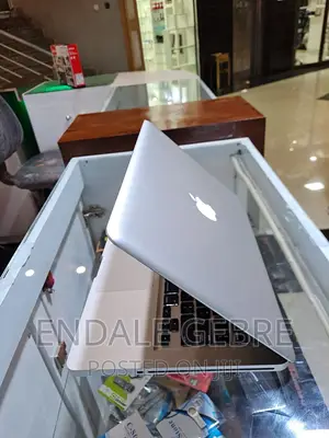 New Laptop Apple MacBook Pro 2012 4GB Intel Core I5 HDD 500GB