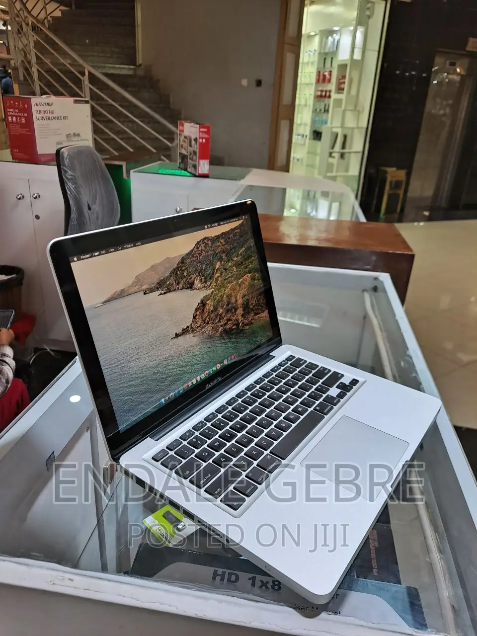 New Laptop Apple MacBook Pro 2012 4GB Intel Core I5 HDD 500GB