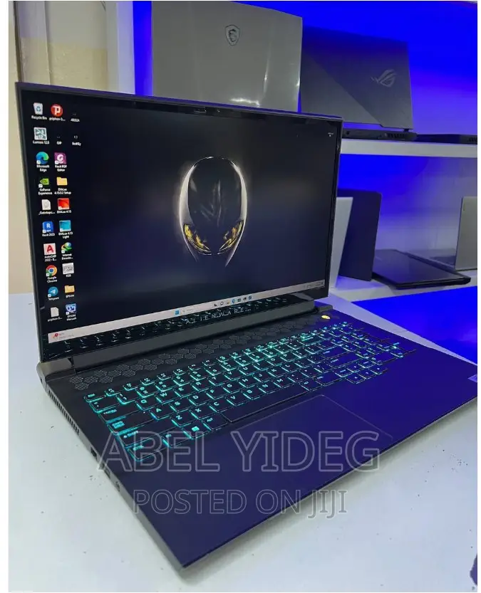 New Laptop Alienware M17x R2 32GB Intel Core I7 SSD 1T