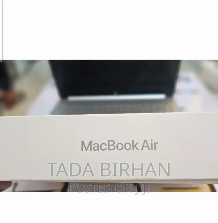 New Laptop Apple MacBook Air 2022 M2 8GB Intel Core i7 SSD 256GB