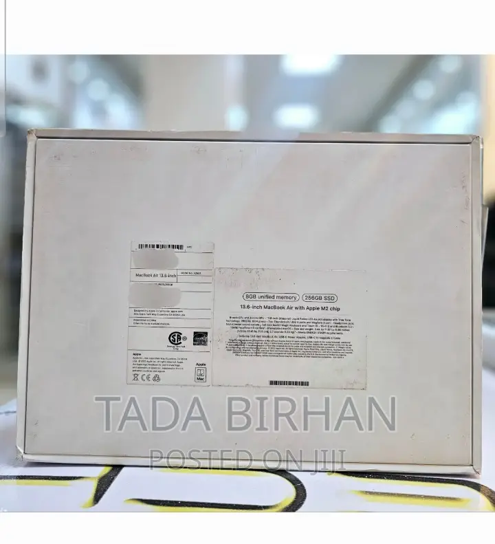 New Laptop Apple MacBook Air 2022 M2 8GB Intel Core i7 SSD 256GB