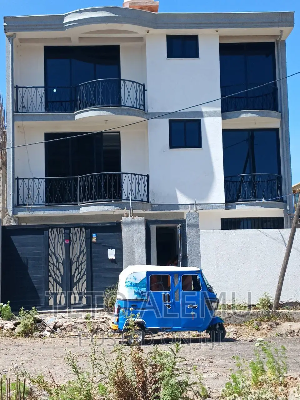 6bdrm House in House For Sale, Bole for sale