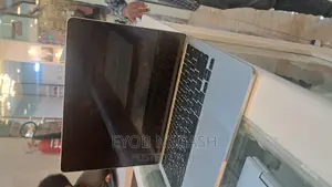 Photo - New Laptop Apple MacBook Air 2022 M2 8GB Apple M2 SSD 256GB