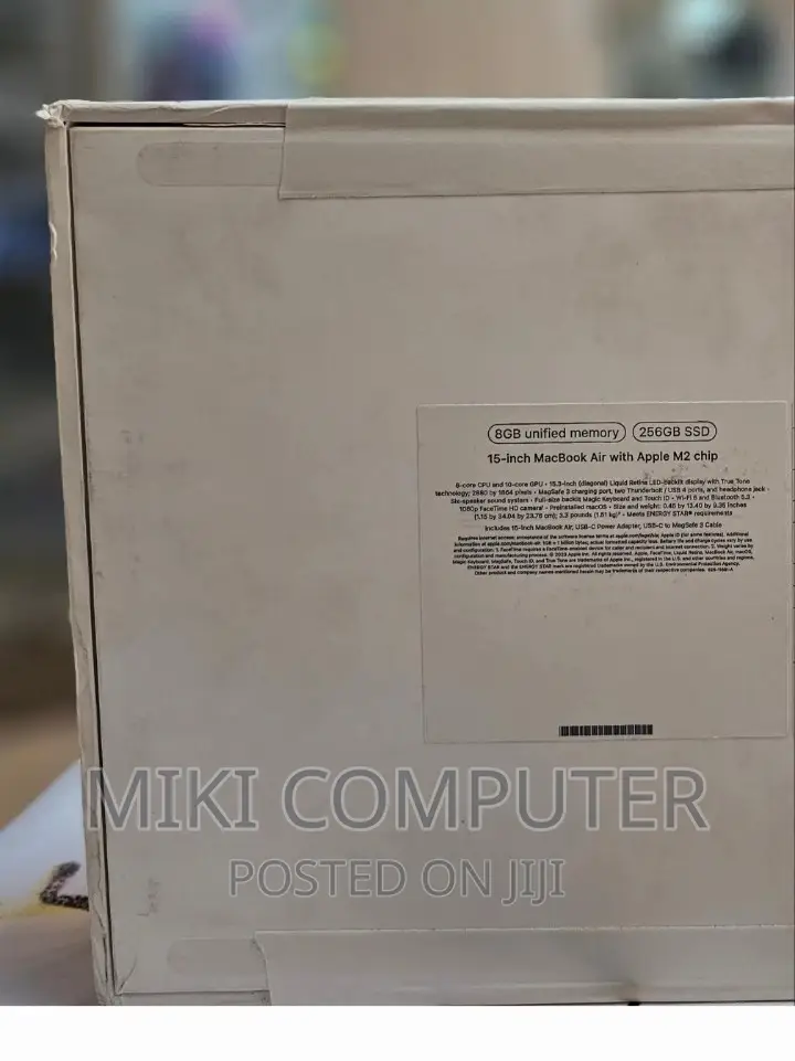 New Laptop Apple MacBook Air 2022 M2 8GB Intel SSD 256GB