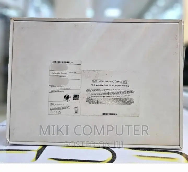 New Laptop Apple MacBook Air 2022 M2 8GB Intel SSD 256GB