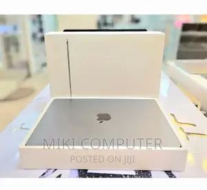 New Laptop Apple MacBook Air 2022 M2 8GB Intel SSD 256GB