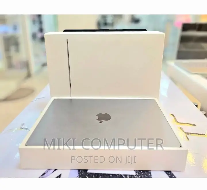 New Laptop Apple MacBook Air 2022 M2 8GB Intel SSD 256GB