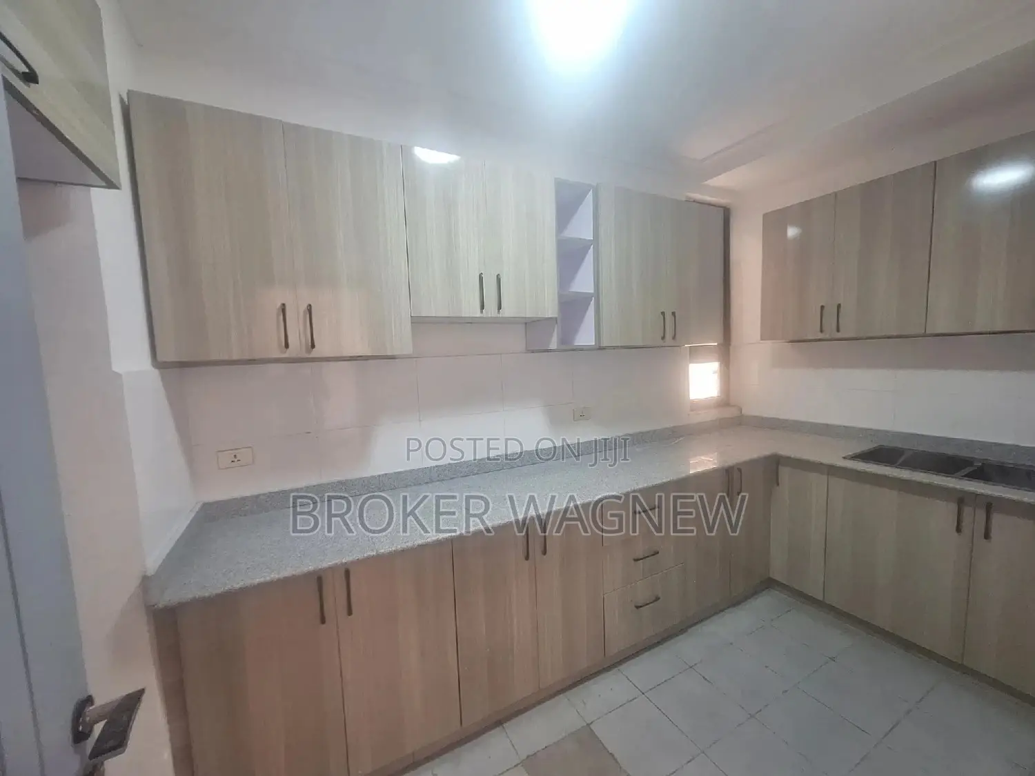 3bdrm Apartment in Jeboro Realstat, Bole for rent