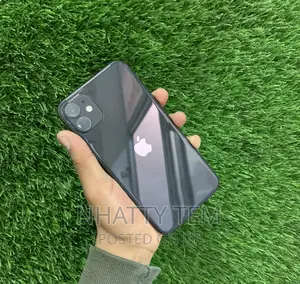 Photo - Apple iPhone 11 64 GB Black
