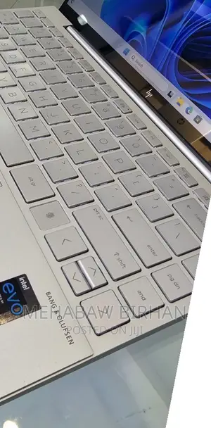 New Laptop HP Envy X360 8GB Intel Core I5 SSD 512GB