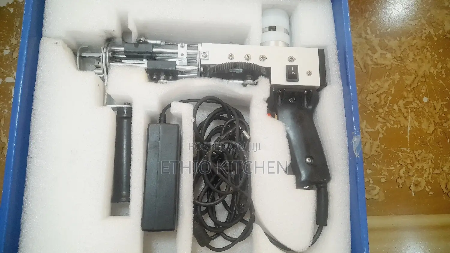 Tuffting Gun