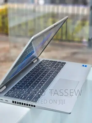 Photo - New Laptop Dell Latitude 7440 16GB Intel Core I5 SSD 512GB