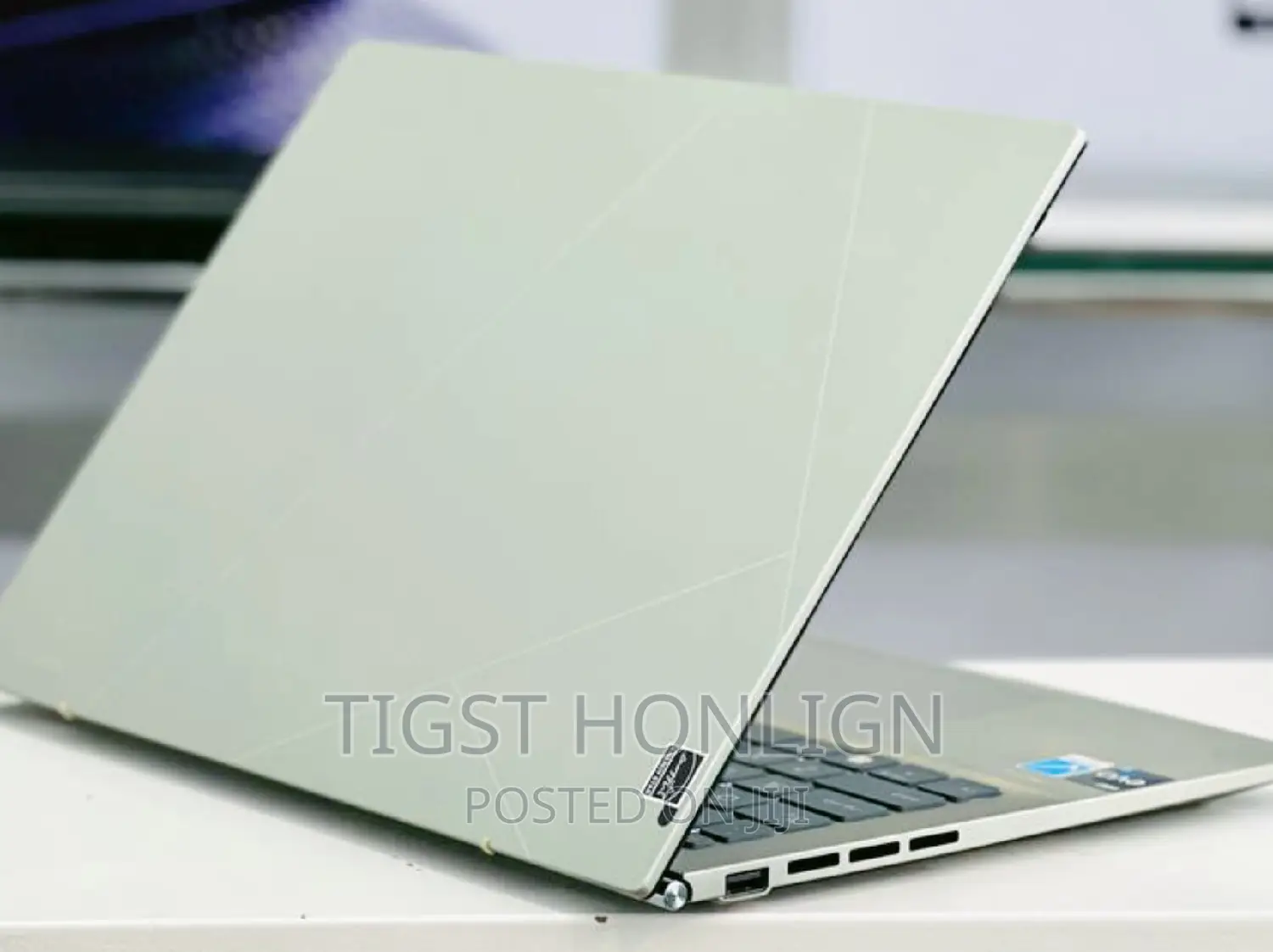 New Laptop Asus Zenbook 14 UX434 16GB Intel Core I7 SSD 512GB