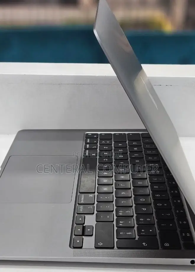 New Laptop Apple MacBook 8GB Apple M1 SSD 256GB