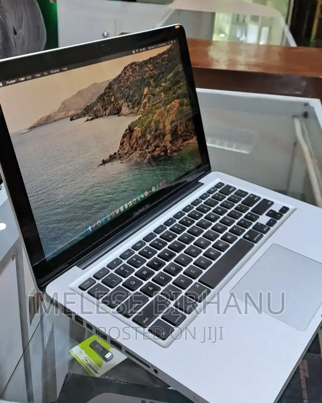 New Laptop Apple MacBook Pro 2012 4GB Intel Core I5 HDD 500GB
