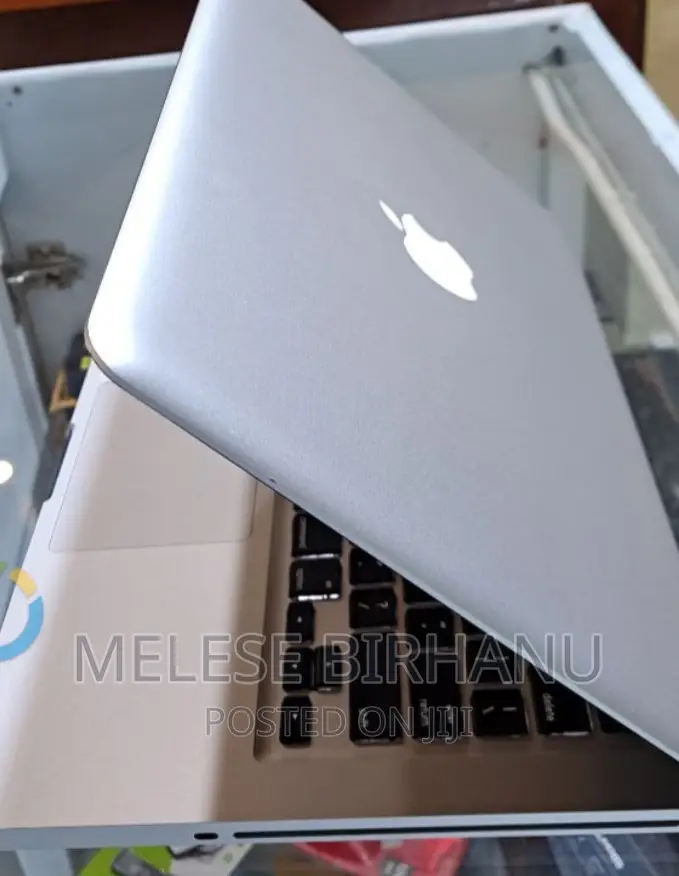 New Laptop Apple MacBook Pro 2012 4GB Intel Core I5 HDD 500GB