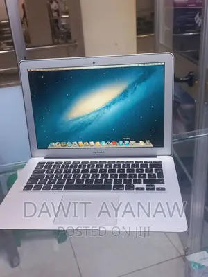 New Laptop Apple MacBook Air 2013 4GB Intel Core I5 SSD 128GB