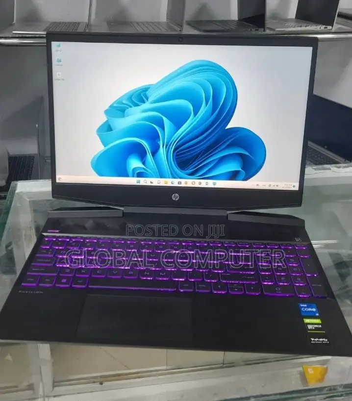 New Laptop HP Pavilion 15-Cs3063cl 8GB Intel Core I5 SSD 512GB