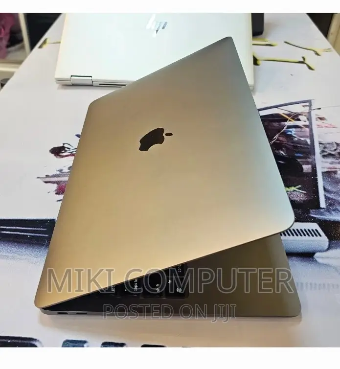 New Laptop Apple MacBook Air 2020 M1 8GB Intel SSD 256GB