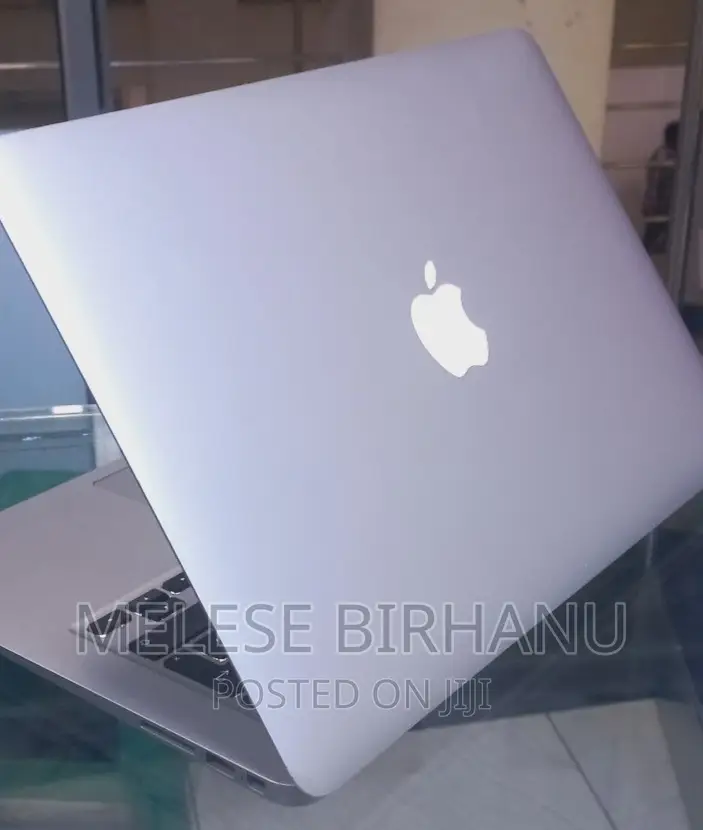 New Laptop Apple MacBook Air 2013 8GB Intel Core I5 SSD 128GB