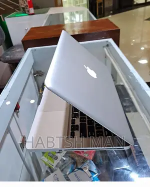 Photo - New Laptop Apple MacBook Pro 2012 4GB Intel Core I5 HDD 500GB