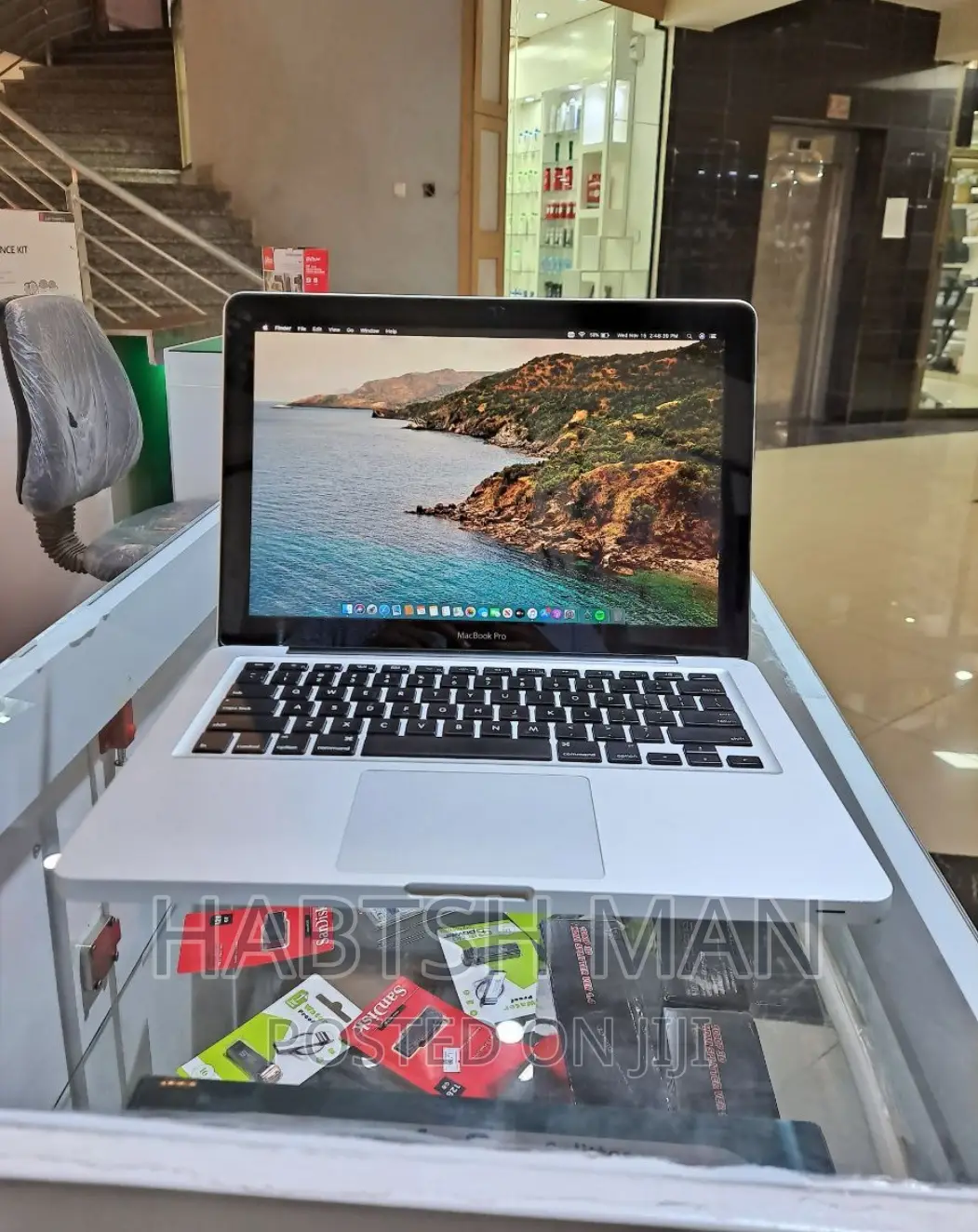 New Laptop Apple MacBook Pro 2012 4GB Intel Core I5 HDD 500GB